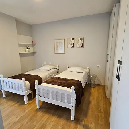 Sky Dwelling Тирана