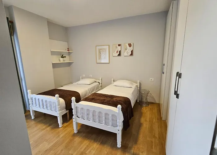 Sky Dwelling 地拉那